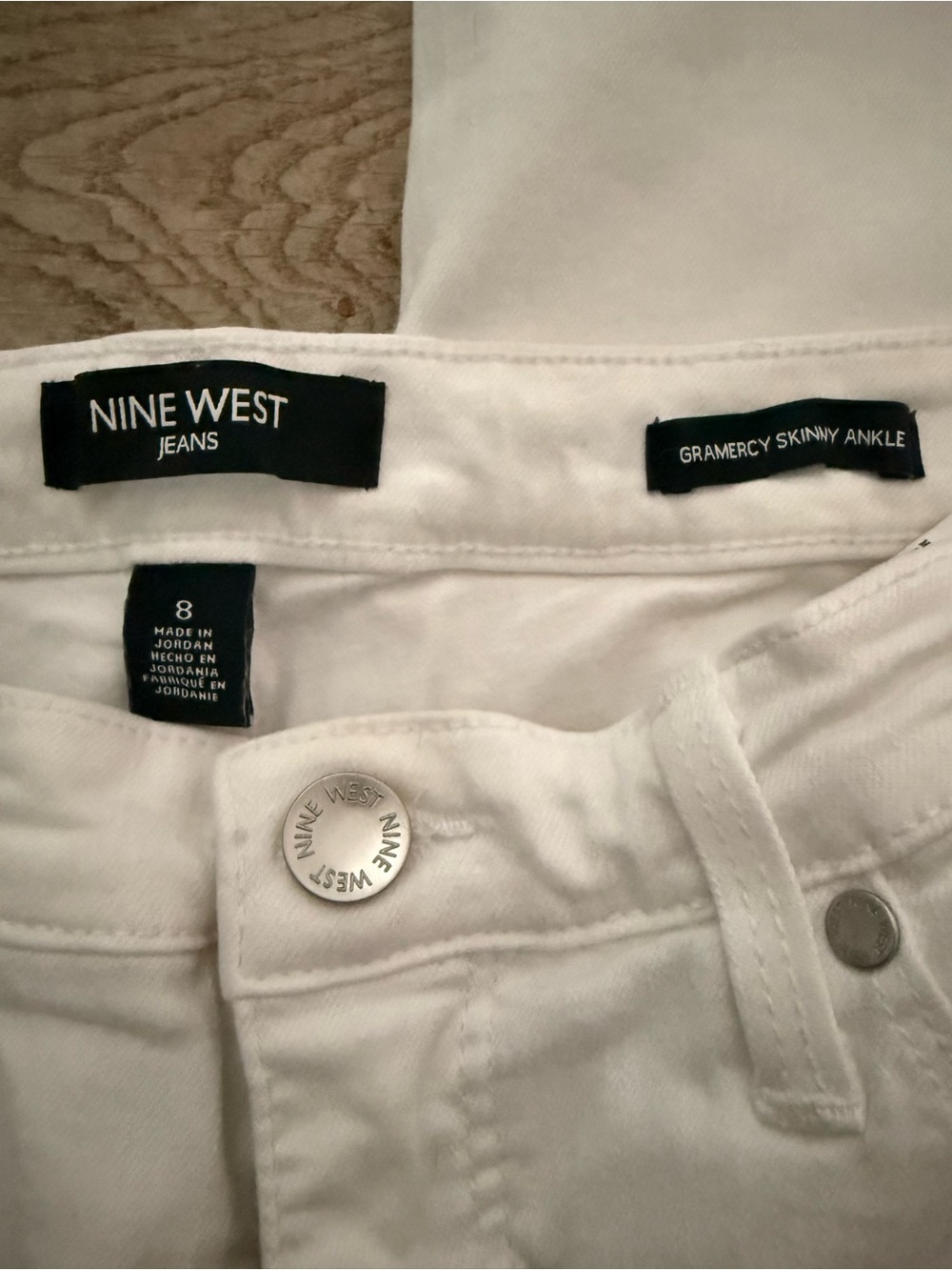 Women’s White Fit Jeans - Classic Everyday Style - Picture 2 of 2